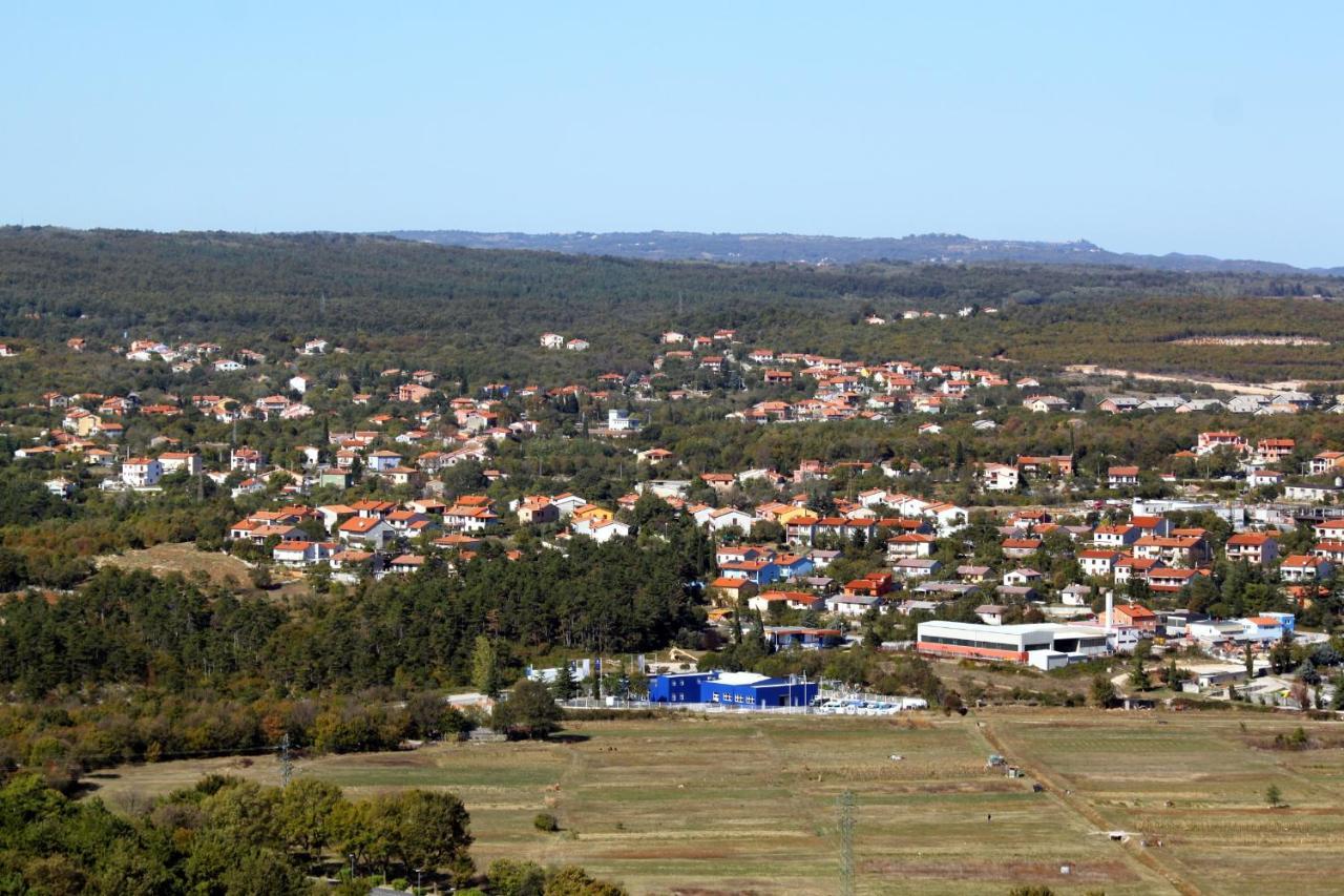 Apartments With A Parking Space Vinez, Labin - 11851 Екстер'єр фото